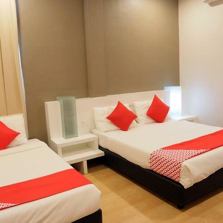 Oyo 232 The Suraya Hotel Куантан Екстериор снимка