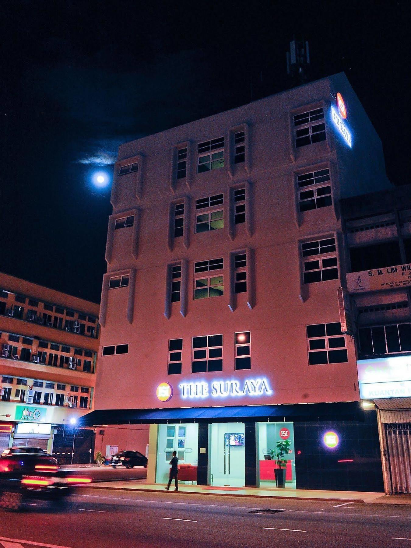 Oyo 232 The Suraya Hotel Куантан Екстериор снимка