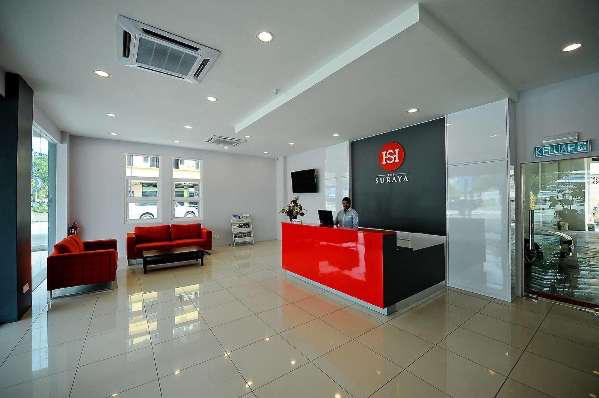 Oyo 232 The Suraya Hotel Куантан Екстериор снимка