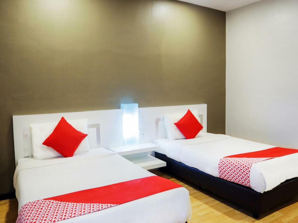 Oyo 232 The Suraya Hotel Куантан Екстериор снимка