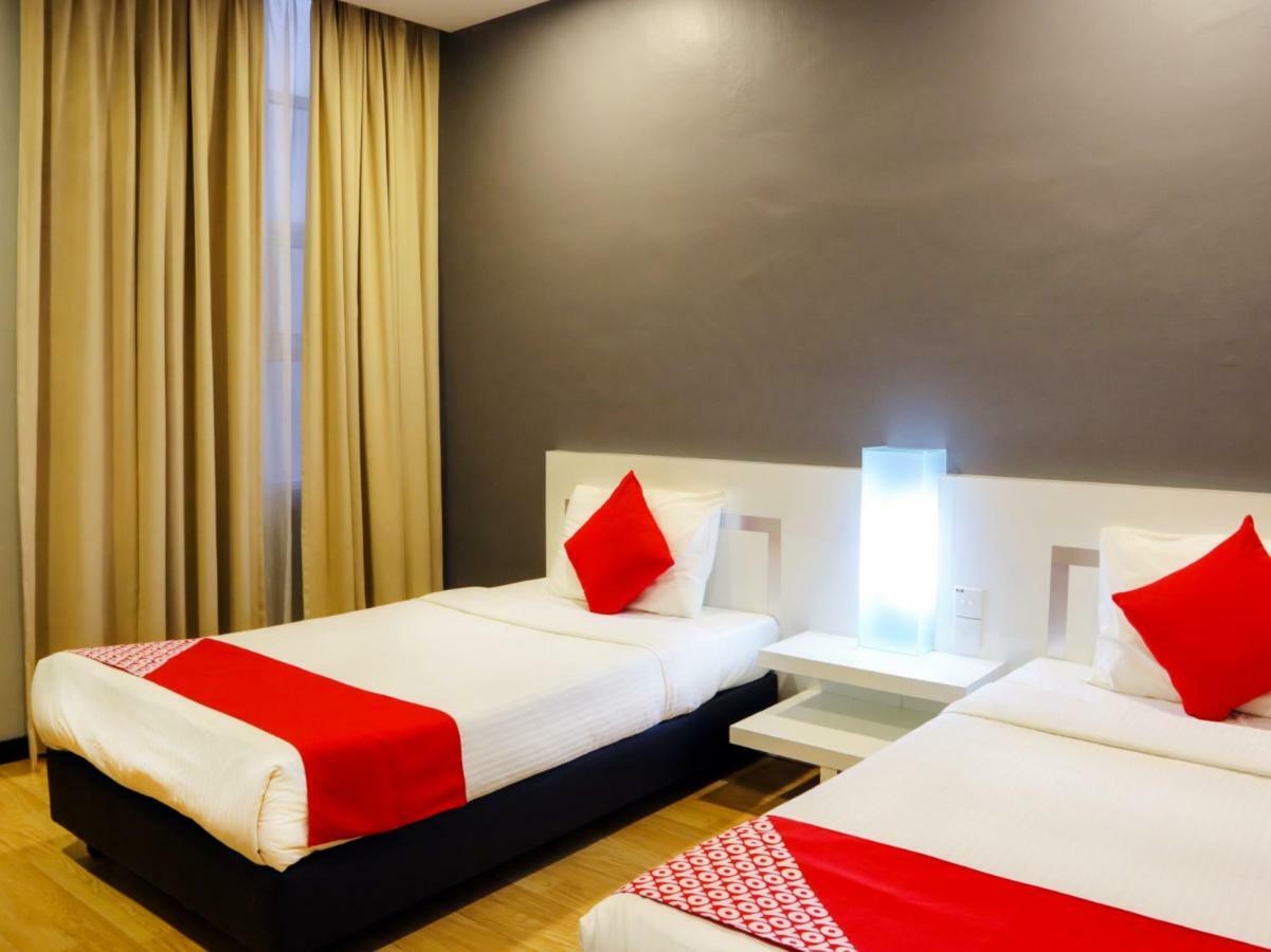 Oyo 232 The Suraya Hotel Куантан Екстериор снимка
