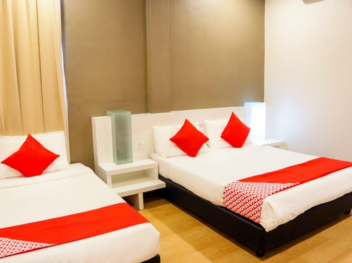 Oyo 232 The Suraya Hotel Куантан Екстериор снимка