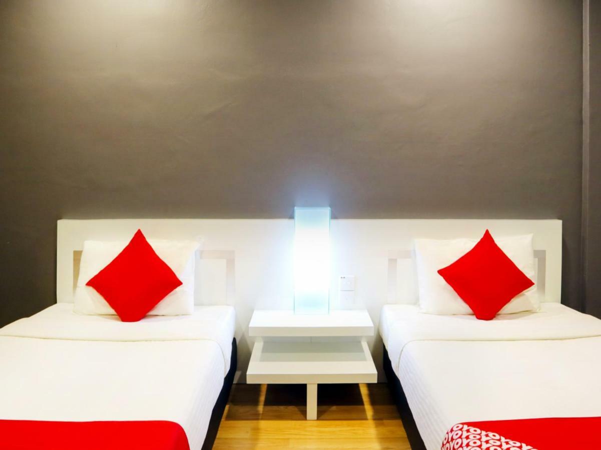 Oyo 232 The Suraya Hotel Куантан Екстериор снимка